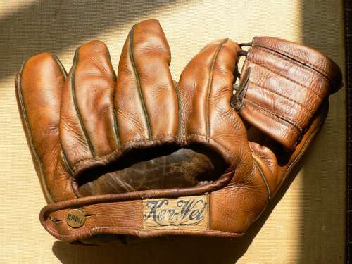 Pete Suder Ken Wel 541 Back